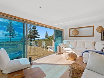 Beachfront Value in Ocean Road Ohope