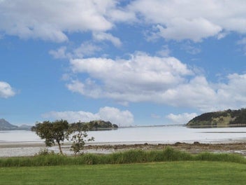 Image 1 of 8