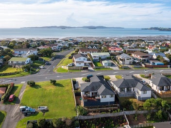 Scenic Views and Coastal Bliss