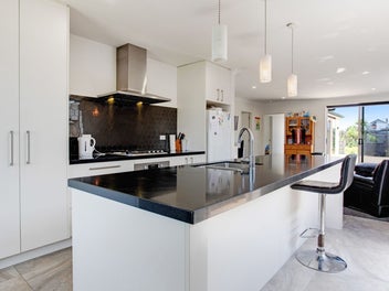 *PRICE DROP* NOW $710k