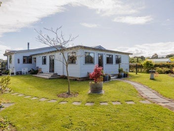 Great Location Rural & Town at your doorstep