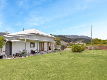 SEASIDE BACH OR RETIREMENT HIDEAWAY