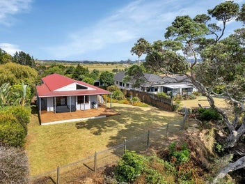ASTONISHING VIEWS WITH INCOME POTENTIAL