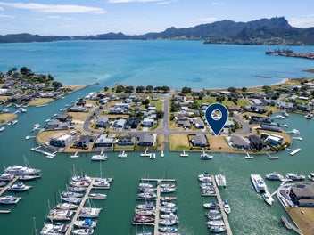 Prime waterfront opportunity