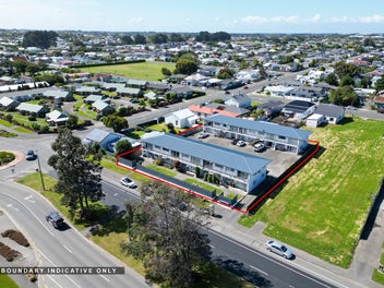 Multi 10 unit block - Investors this is for you!