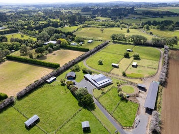 Versatile Property - 2 Homes, Endless Potential