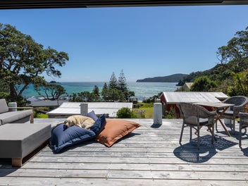 Escape to Paradise on Great Barrier Island