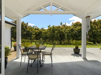 Luxury Tauranga Lifestyle Living With Income