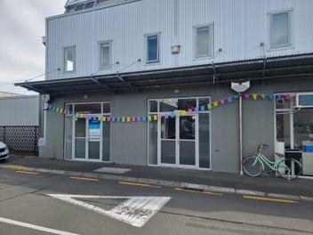 Image 1 of 4