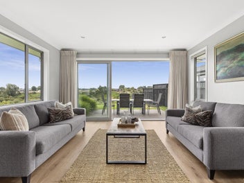 Dream Home, Fantastic Outlook