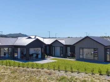Brand New High Spec Home In Seven Oaks