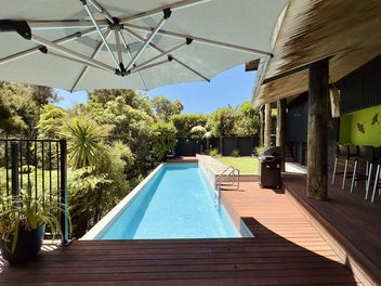 Modern Oasis with Heated Swimming Pool and Enterta