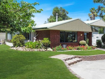 Location excellence: Te Rahu Road beckons!