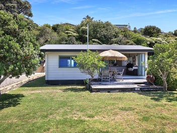 Beachfront Treasure!