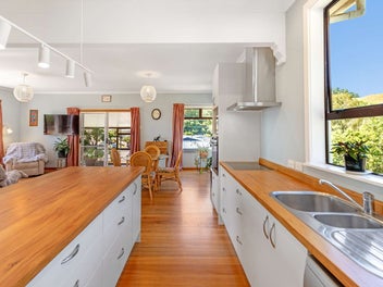 Take another look - renovated kitchen & bathrooms!