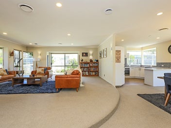 Easy Living close to Stortford Lodge
