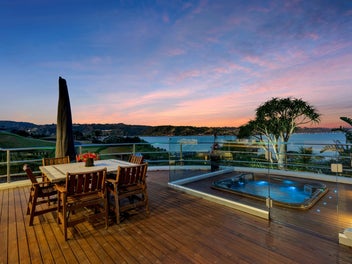 Beachside retreat. Welcome to paradise!