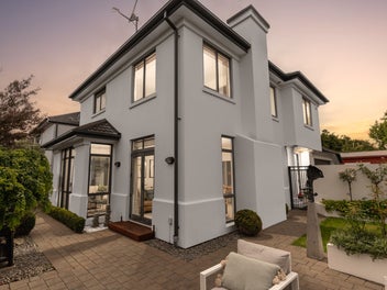 Kinleys Lane - Perfect Home and School Zones!