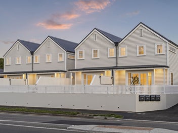 Freehold Duplex Townhouse