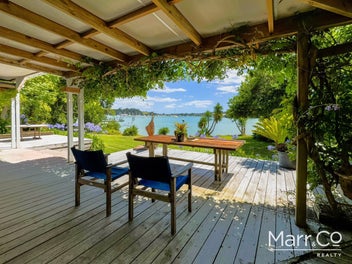 Your Magical Boating Retreat in the Bay of Islands