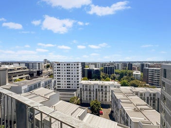 Corner Apartment with Views and Carpark