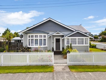 Sunny, Stylish & Spacious