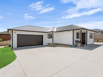 Motivated owners relocating – must be sold!