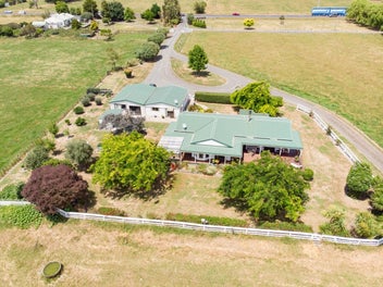 BEAUTIFUL HOME & OPPORTUNITY TO EARN
