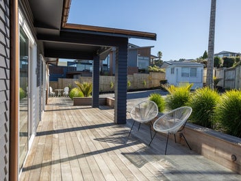 Low maintenance and stunning views