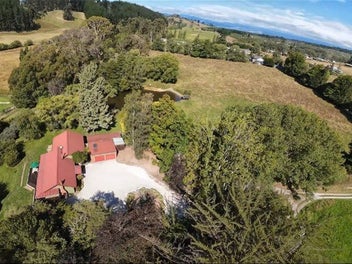 Private Oasis in the Moutere