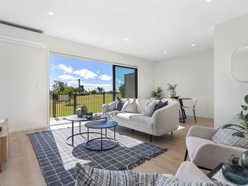 LUXURIOUS PARKSIDE LIVING