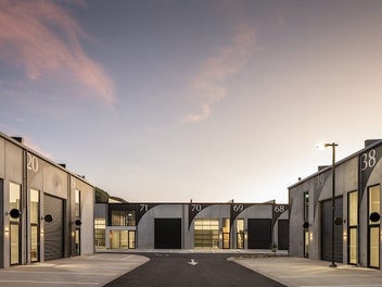 Image 1 of 7