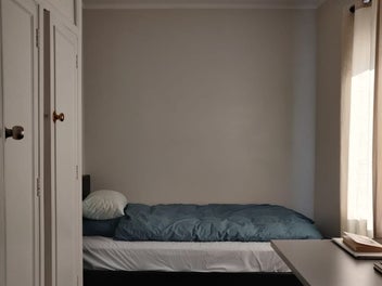 Image 1 of 7