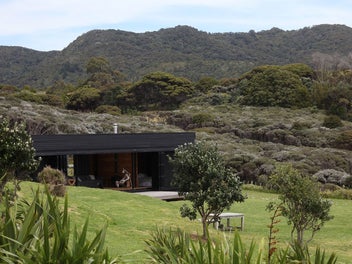 Storm Cottage, Great Barrier