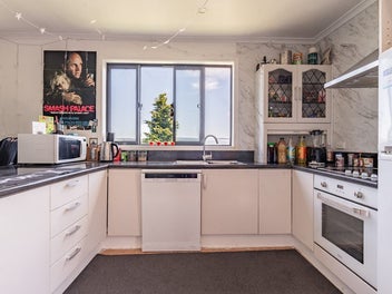 Dramatic price reduction in Waihola