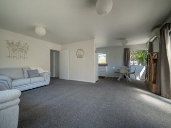 Vendor has relocated - MUST SELL