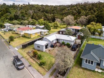 Updated & Unoccupied - Just for You!