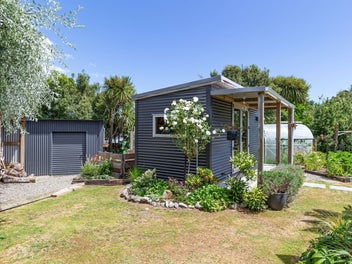 Property with Pizazz