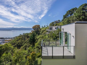 Modern and Stunning with Panoramic Sea Views