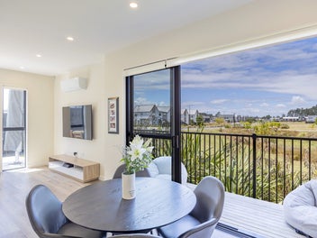 Gorgeous Views, Premium Living