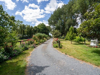 Vibrant and Inviting Lifestyle