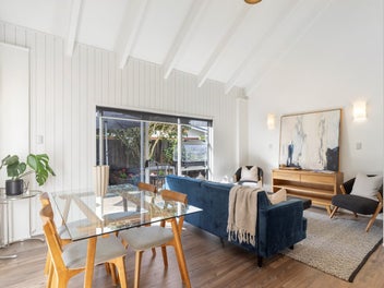 Chic 70's Style all day long!