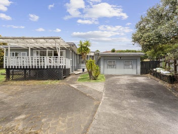 Owner Moving Overseas! Asking over 950K! Must sell