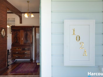 Charming Cottage-Style Villa
