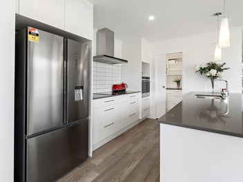 Vendor Needs Sold!!! Now BEO $699,000