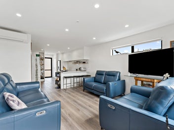 Fast Sale Needed - Committed To The Coromandel