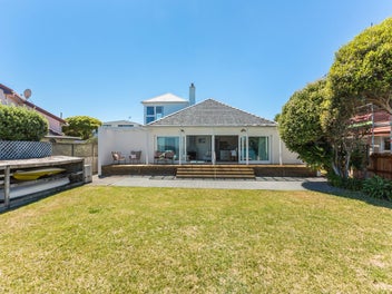 ABSOLUTE BEACHFRONT