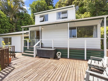 A True Titirangi Haven