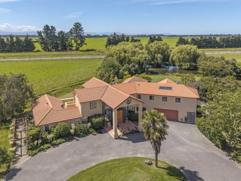 Tuscany Downs - The Manor