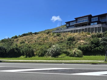 Image 1 of 5